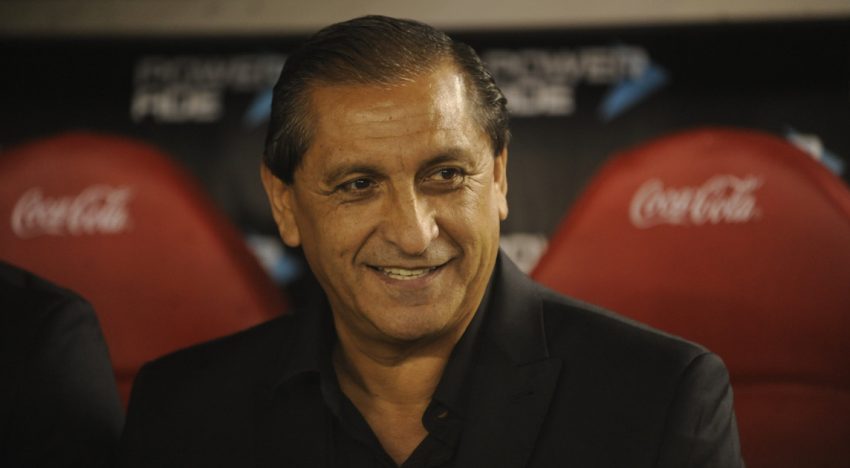 La figura de Ramón Díaz vuelve a sobrevolar en River, pero la dirigencia desmiente contactos para reemplazar a Ponzio