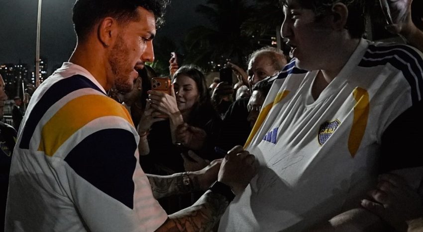 Boca llegó a Río de Janeiro con Paredes al frente de un plantel que tiene la ilusión de dar vuelta la serie ante Vasco da Gama en el Maracaná
