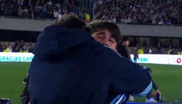 Thiago Messi contagió el llanto por la despedida de papá Lionel: el tierno momento en que se refugió en los brazos del 10