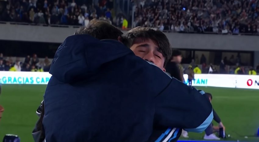 Thiago Messi contagió el llanto por la despedida de papá Lionel: el tierno momento en que se refugió en los brazos del 10
