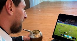 Lionel Messi siguió el partido de su nuevo club desde Rosario: buzo de Selección, mate y el apoyo al CD Eldense
