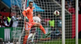 Manuel Neuer se mandó un blooper insólito y el Bayern Munich sufrió el gol más rápido en la historia de la Bundesliga
