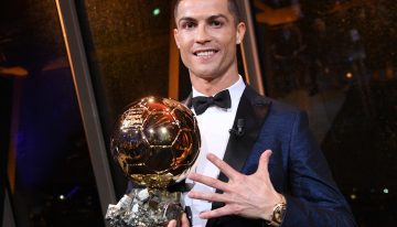Cristiano Ronaldo festejó el Balón de Oro de la polémica con un desafiante posteo: «¡El fútbol pertenece a los hinchas!»