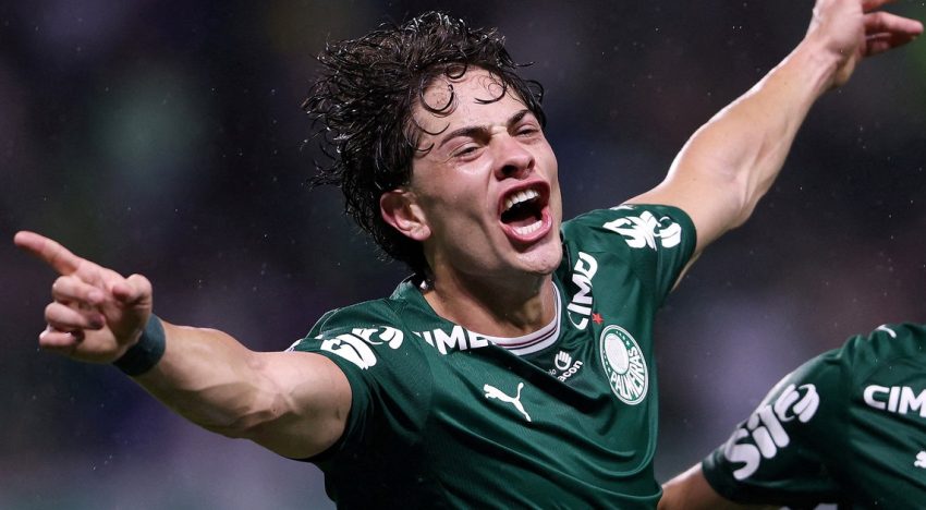 De la Selección a brillar en Brasil: Agustín Giay convirtió un doblete en la goleada de Palmeiras en el clásico contra Corinthians