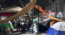 Avenida Bolívar en Caracas fue trancada por damnificados que llevan tres meses esperando vivienda (VIDEOS)