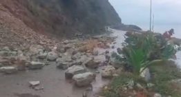 Emergencia en La Guaira: derrumbes bloquearon la carretera hacia Chichiriviche de la Costa (VIDEO)