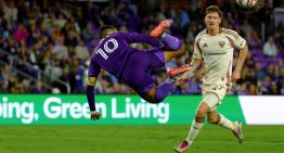 Locura total de Martín Ojeda en la MLS: clavó un golazo de escorpión tras pase de Griezmann, y pide Puskás