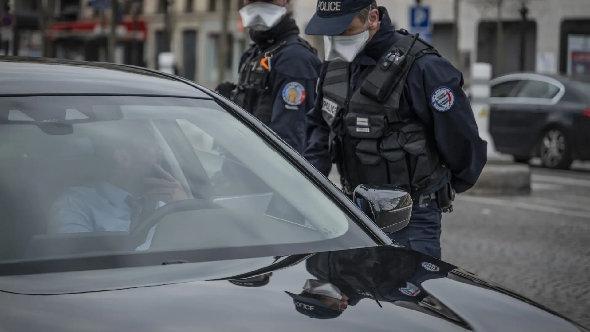 Francia investiga una posible motivación terrorista en el tiroteo en un colegio en Marsella
