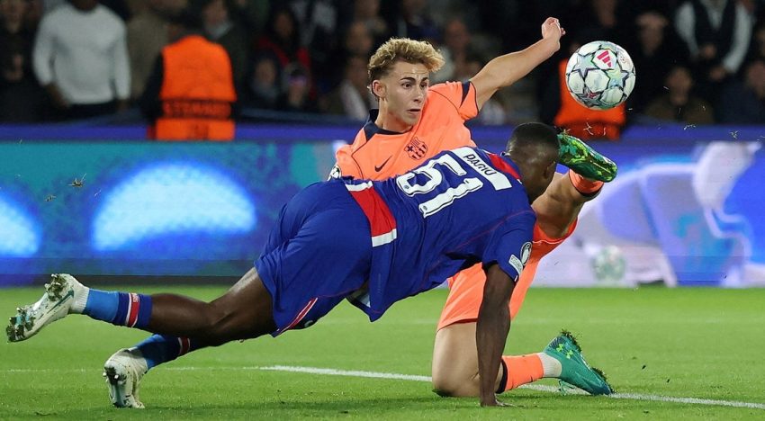 Willian Pacho se jugó la vida en PSG vs Barcelona: la brutal patada que lo dejó al borde del nocaut en la Champions