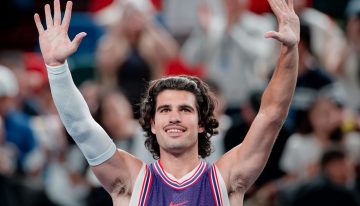 Carlos Alcaraz, mucho más que tenis: del bigote que se hizo viral a los looks con los que marca tendencia dentro y fuera de la cancha