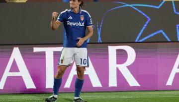 Nico Paz se recibió de crack y le abre un lindo problema a Scaloni: doblete y asistencia para hundir al Manchester United en Champions